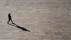 Rozpraskaná dla�ba p�ed Thermalem u� dlouhá léta volá po vým�n�.