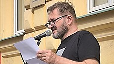 Na hostinského Ji�ího Karpí�ka zavzpomínal léka� a um�lec Davidy Hyn�ík