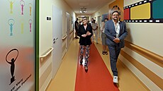 Chantal Poullainová v doprovodu �editele nemocnice Ji�ího �tefana p�i prohlídce...