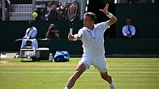 Ji�í Lehe�ka ve t�etím kole Wimbledonu.