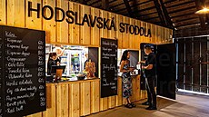 Opravená Hodslavská stodola nabízí náv�t�vník�m Vala�ské d�diny v ro�novském...