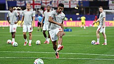 Anglický zálo�ník Jude Bellingham p�ed zápasem proti DR Kongo.