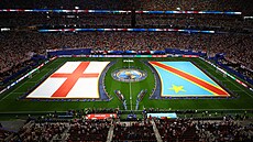 Stadion v Atlant� p�ed zápasem Anglie s Demokratickou republikou Kongo.