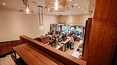 Kavárna Starbucks v �eském Krumlov�. (2. �ervence 2026)