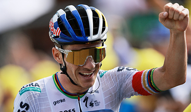 Evenepoel Wins San Sebastián Classic Again, Secures Record Victory