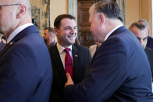 Je buď dezorientovaný, anebo lže, opřel se Macinka do Pavlova zhodnocení summitu