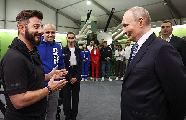 Bitva s drony jako nová ruská reality show? Skvělá propaganda, ocenil Putin