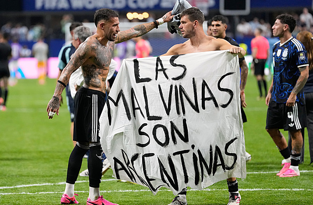 Spor o Falklandy uprostřed fotbalového mistrovství. Argentiny se zastal Bílý dům