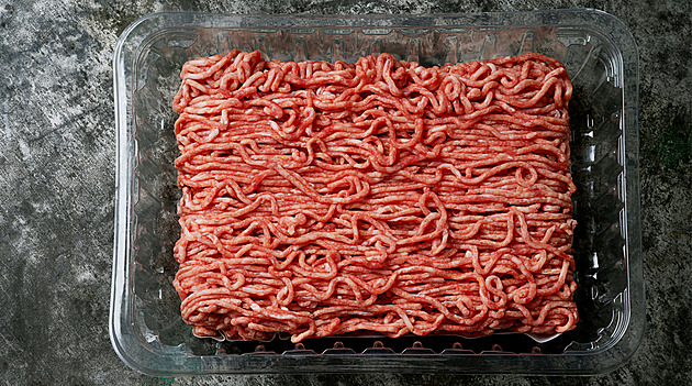 Ground Meat's Bright Red Color is a Trick; True Quality is on the Label