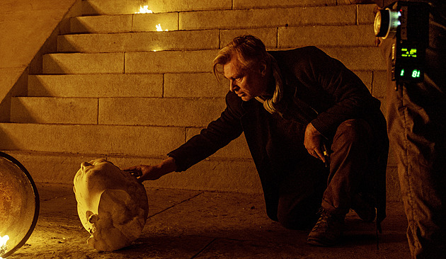 Translator Criticizes 'Oppenheimer' Script as 'Terrible'
