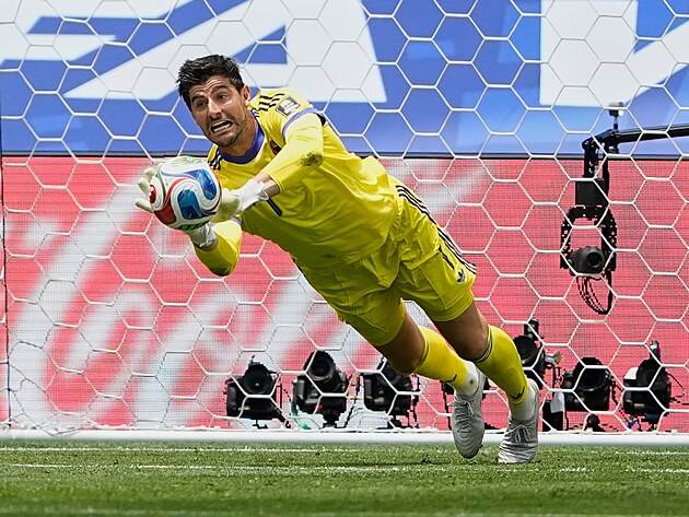 Belgick� brank�� Thibaut Courtois likviduje �anci �pan�lska.