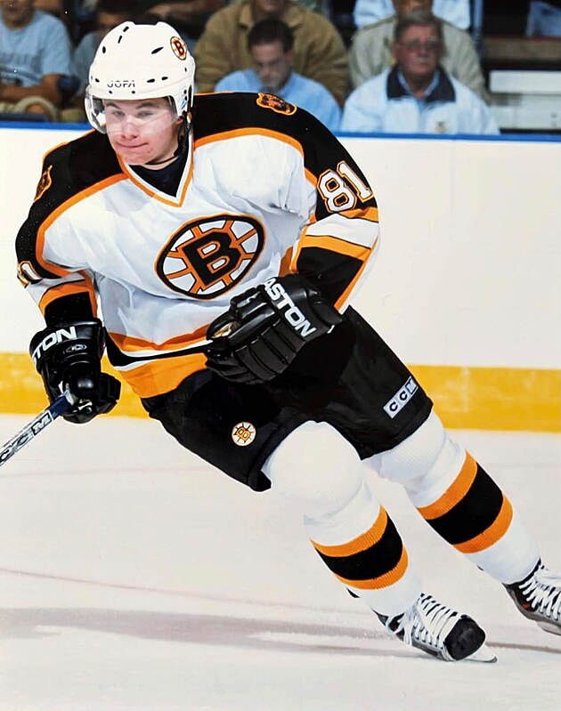 B�val� profesion�ln� hokejista Patrik Val��k, kter�ho draftovali Boston Bruins,...