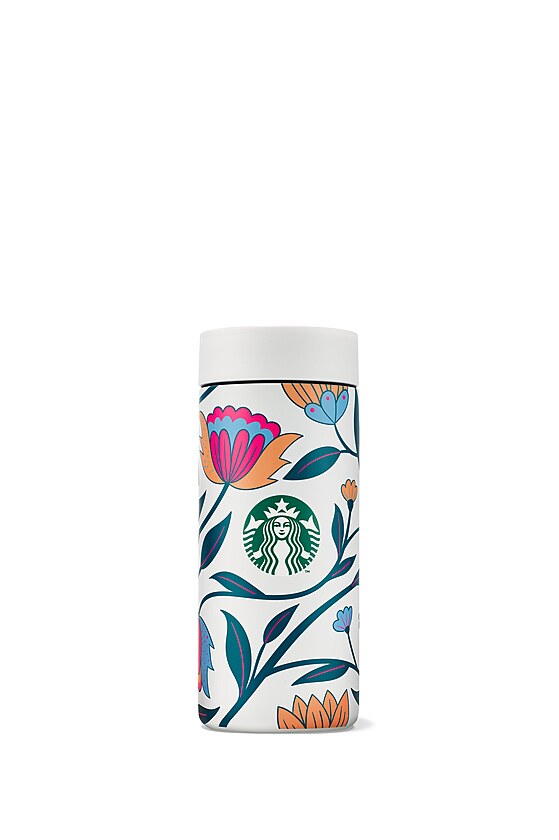 L�to ve Starbucks chutn� po jahod�ch, matche, karamelu i ledov� k�v�.