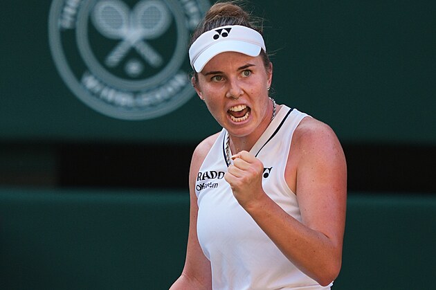 Linda Noskov� d�v� ve wimbledonsk�m fin�le pr�chod emoc�m.