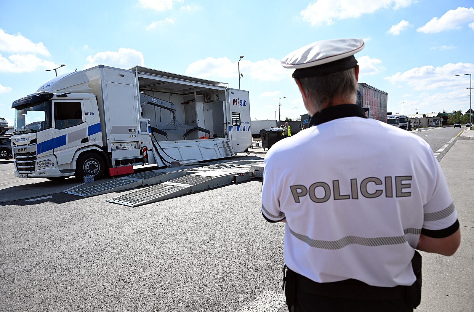 Kamion „smrti“ ujel 6 900 kilometrů za pět dní. Policie spustí masivní zátah