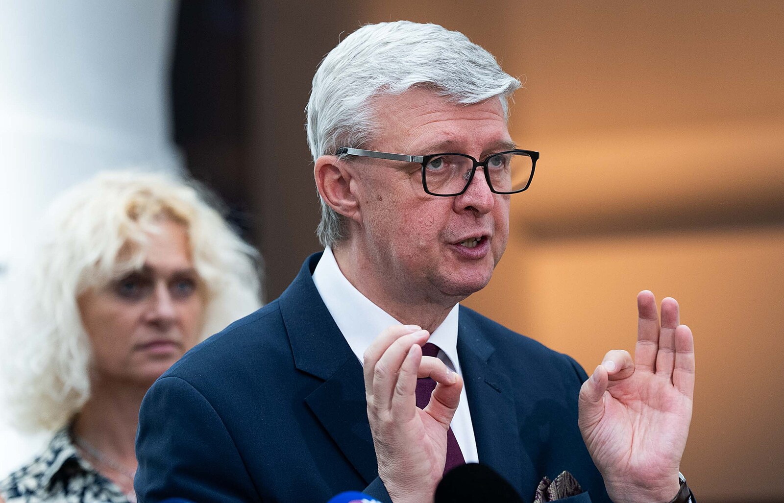 Havlíček odletěl do Anglie. Podíval se na letecký veletrh a podepíše memorandum