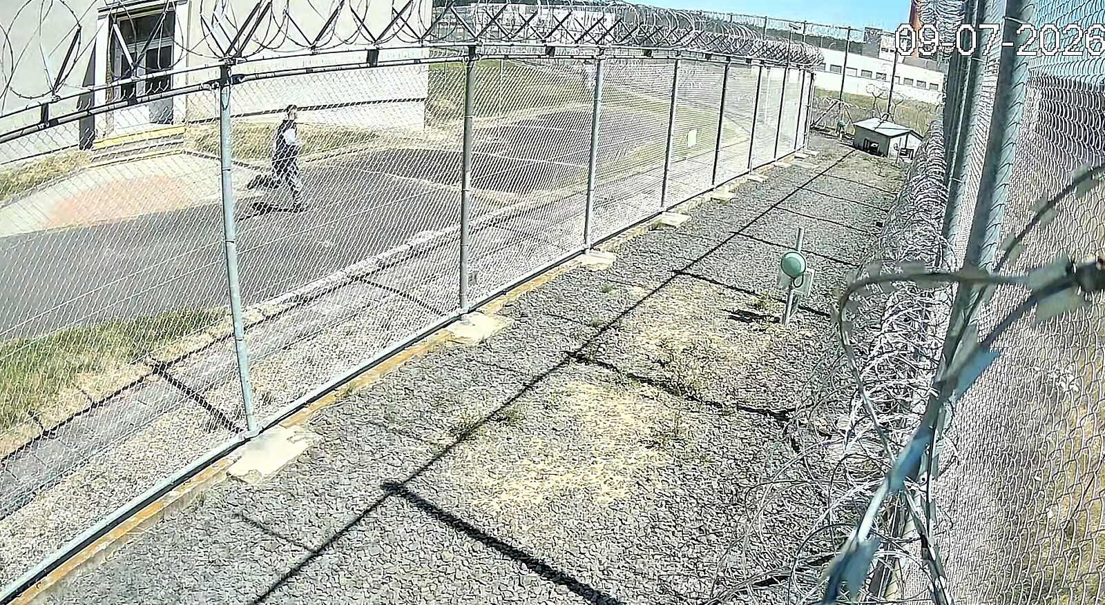 Vězni využili přesunu v areálu káznice a pokusili se o útěk