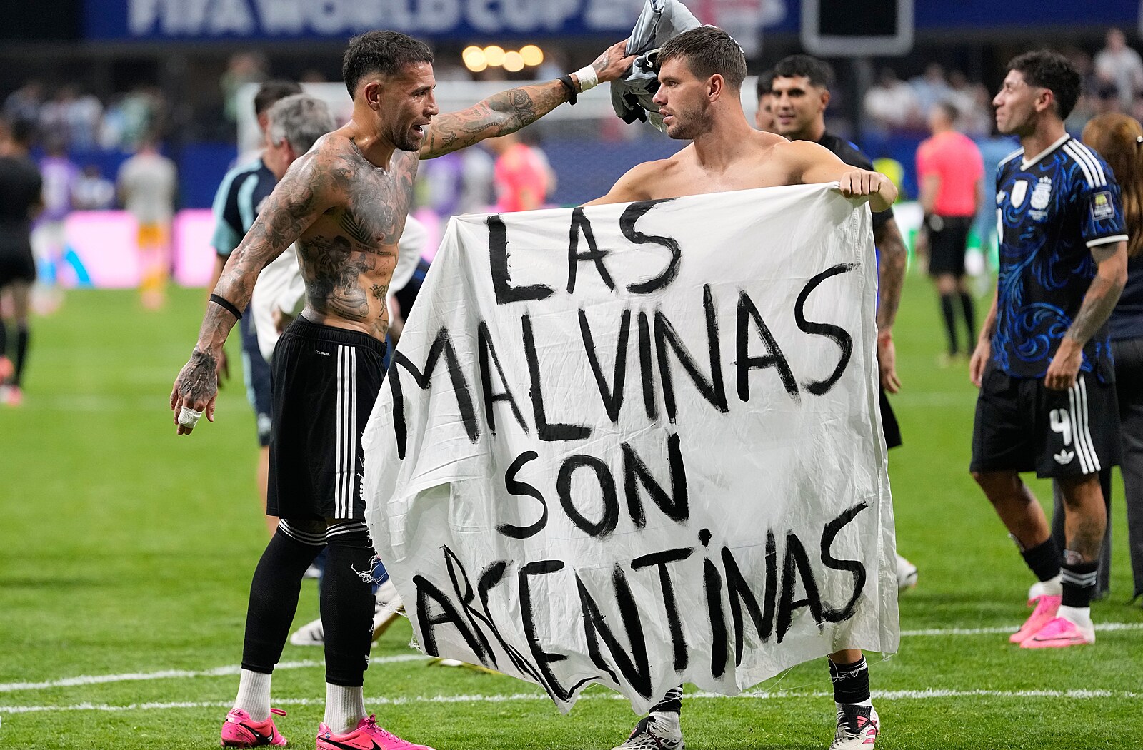 Spor o Falklandy uprostřed fotbalového mistrovství. Argentiny se zastal Bílý dům