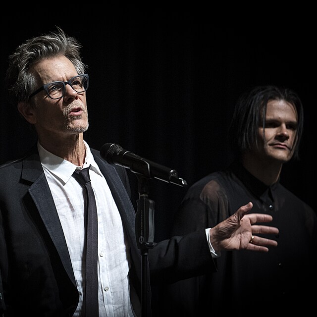 Kevin Bacon uv�d� sn�mek Rodinn� film (10. �ervence 2026).