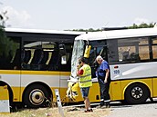 Na Znojemsku se st�etly dva autobusy, na míst� je 40 zran�ných. (18. �ervence...