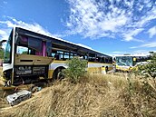 Na Znojemsku se st�etly dva autobusy, na míst� je 40 zran�ných. (18. �ervence...