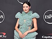 Krasobrusla�ka Madison Chocková sáhla po neobvyklém modelu Christiana Siriana....