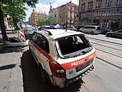 Filip Turek se v centru Prahy srazil s nemocni�ním autem. To skon�ilo na...