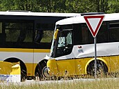 Na Znojemsku se st�etly dva autobusy, na míst� je 40 zran�ných. (18. �ervence...