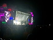 Uhran�iví Tata Bojs �i �ábelský Moby. T�etí den Colours