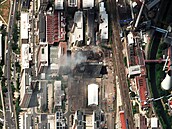 Satelitní snímek budovy 34 ve Zlín� zasa�ené ni�ivým po�árem. (10. �ervenec...