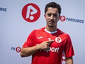 Vojt�ch Patrák p�i p�edstavování nové identity FK Pardubice.