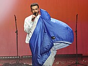 Herec Enrique Fiß stojí na jevi�ti divadla Ernst Deutsch Theater b�hem...