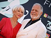 Helen Mirren a její man�el Taylor Hackford vlastní historickou rezidenci více...