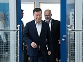 Tomio Okamura na vojenském leti�ti v Kbelích avizoval cíle své cesty do �íny....