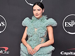 Krasobrusla�ka Madison Chocková sáhla po neobvyklém modelu Christiana Siriana....