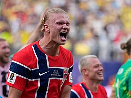 Erling Haaland slaví výhru Norska nad Brazílií na MS ve fotbale 2026.