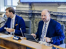 Ministr zdravotnictví Adam Vojt�ch a ministr spravedlnosti Jeroným Tejc (oba za...