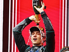 Andrea Kimi Antonelli slaví výhru ve Velké cen� Belgie formule 1.