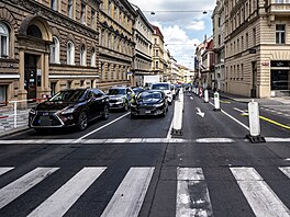 Dopravní k�i�ovatka na nám�stí I. P. Pavlova, kde se udála nehoda sanitky a...