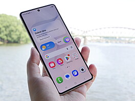Samsung Galaxy Z Flip 8