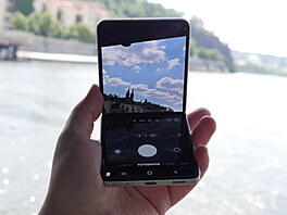 Samsung Galaxy Z Flip 8