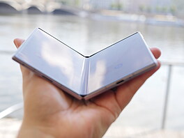 Samsung Galaxy Z Fold 8