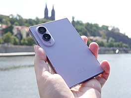 Samsung Galaxy Z Fold 8
