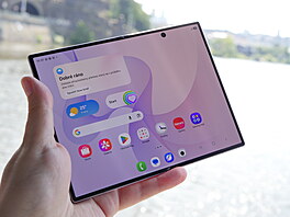 Samsung Galaxy Z Fold 8
