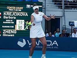Barbora Krej�íková ve �tvrtfinále aténského turnaje
