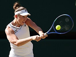 Úder v podání Lindy Noskové. D�ji�t�? Finále Wimbledonu.