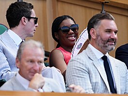 �enské wimbledonové finále si nenechala ujít ani Kemi Badenochová, lídryn�...