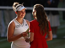 Catherine, princezna z Walesu, p�edává Lind� Noskové trofej pro �ampionku...