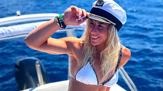 Ester Ledeck� na letn� dovolen� zap�zovala v n�mo�nick� �epici.