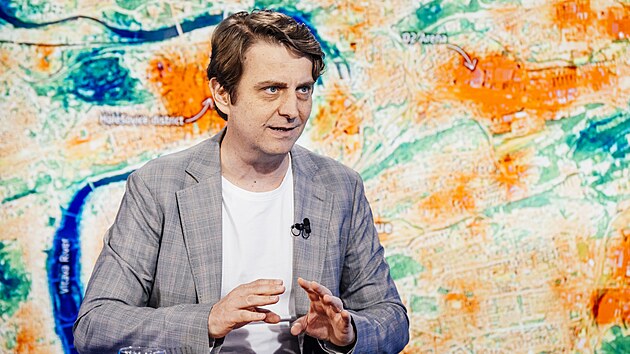 Klimatizace nen� �e�en�. Star� domy zvl�daly vedra l�pe, ��k� v Rozst�elu architekt